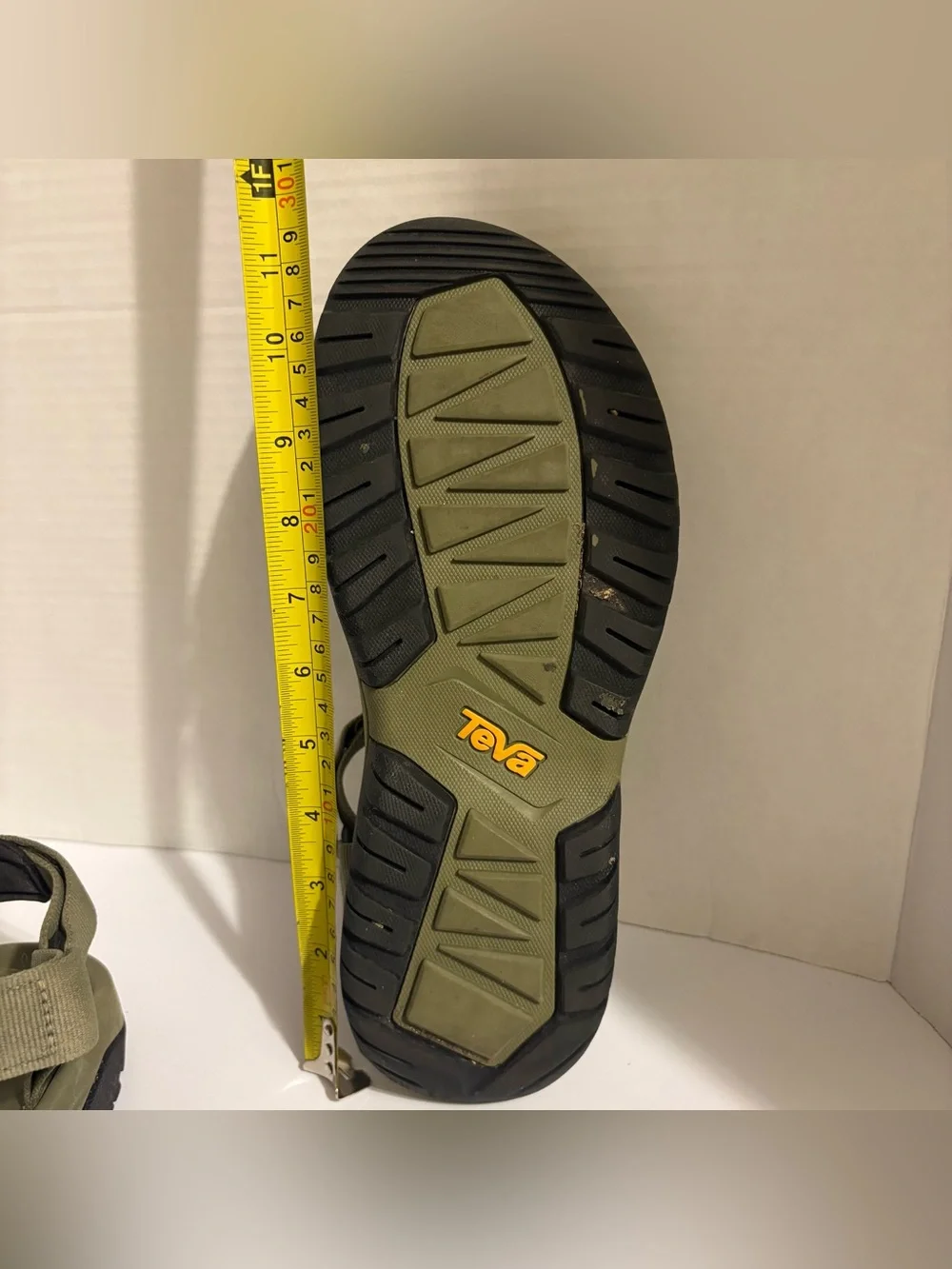Teva Hurricane XLT2 Olive Green Hook-and-Loop Strapped Men's Sandals Like New